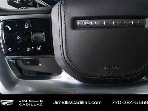Used 2025 Land Rover Range Rover SE image 10