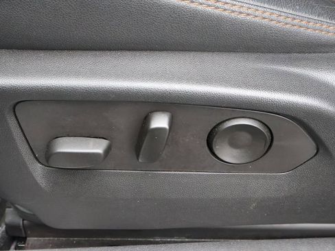 Used 2022 GMC Sierra 1500 AT4 w/ AT4 Premium Package image 17