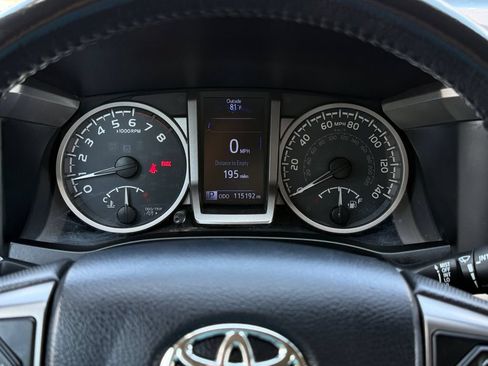 Used 2017 Toyota Tacoma SR5 AWD/4WD image 23