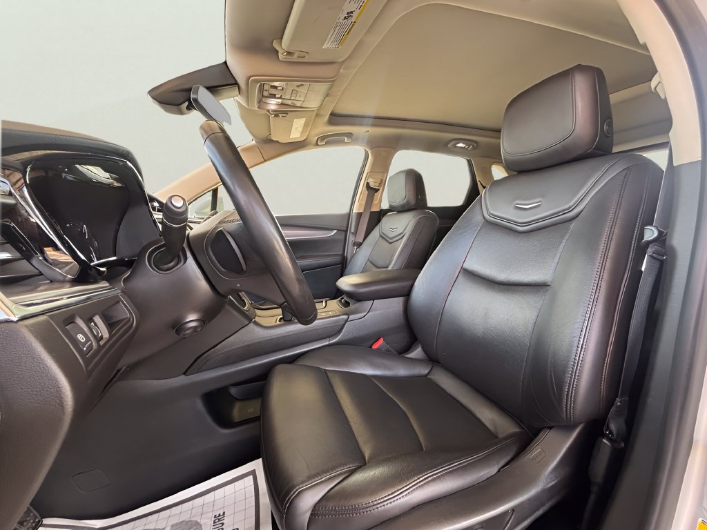 Used 2019 Cadillac XT5 Premium Luxury FWD image 5