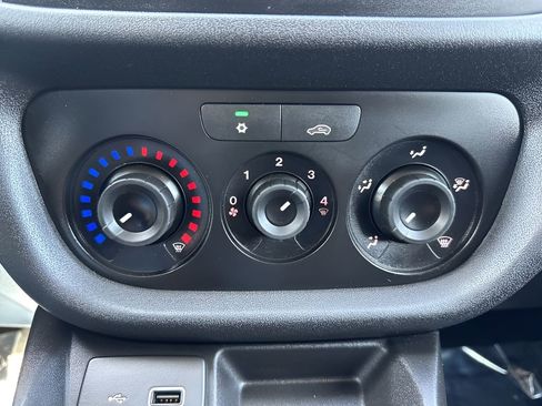 Used 2022 RAM ProMaster City Wagon image 17