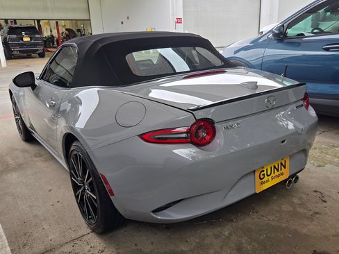 Used 2025 MAZDA MX-5 Miata Grand Touring w/ Weather Package RWD image 6