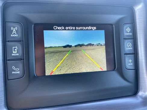 Used 2016 Dodge Challenger SXT RWD image 27