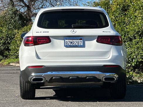 Certified 2022 Mercedes-Benz GLC 300 4MATIC image 4
