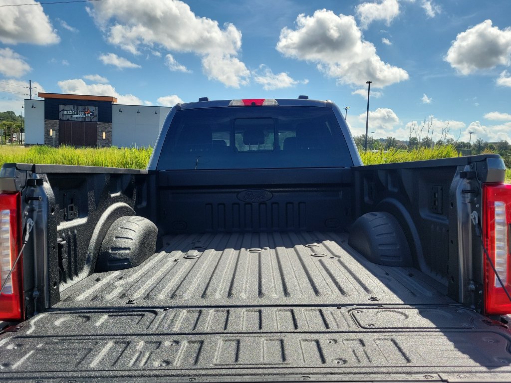 New 2026 Ford F350 Lariat w/ Black Appearance Package AWD/4WD image 7