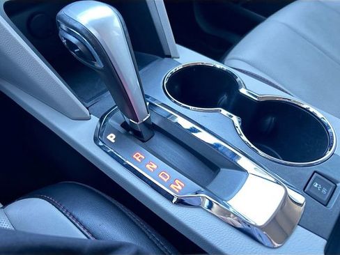 Used 2015 GMC Terrain SLT image 17