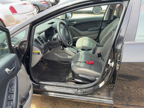 Used 2015 Kia Forte LX FWD image 5