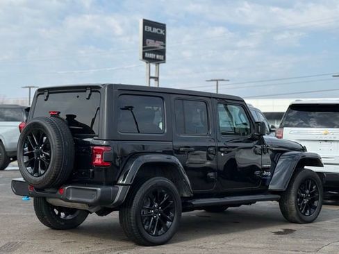 Used 2022 Jeep Wrangler Unlimited Sahara w/ Cold Weather Group image 41