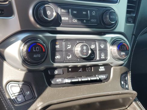 Used 2020 Chevrolet Tahoe Premier w/ Premier Plus Edition RWD image 22