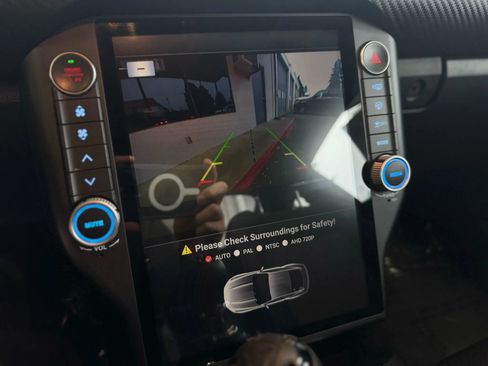 Used 2015 Ford Mustang Coupe image 18