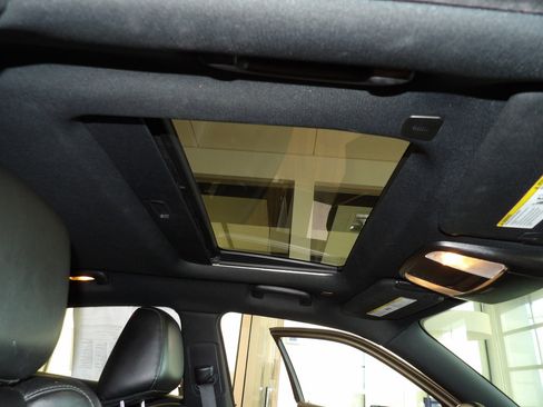 Used 2021 Dodge Charger SXT w/ Leather Interior Group image 15