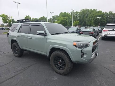 Used 2023 Toyota 4Runner TRD Off-Road Premium w/ Moonroof Package AWD/4WD image 4