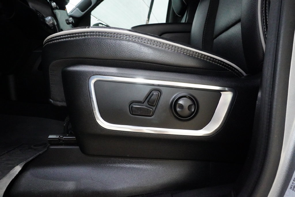 Used 2025 RAM 1500 Laramie w/ Sport Appearance Package AWD/4WD image 27