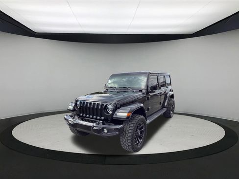 Used 2021 Jeep Wrangler Unlimited Sahara AWD/4WD image 4