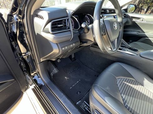 Used 2019 Toyota Camry SE image 24