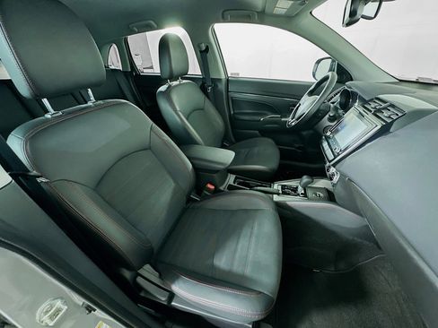 Used 2025 Mitsubishi Outlander Sport SE image 28