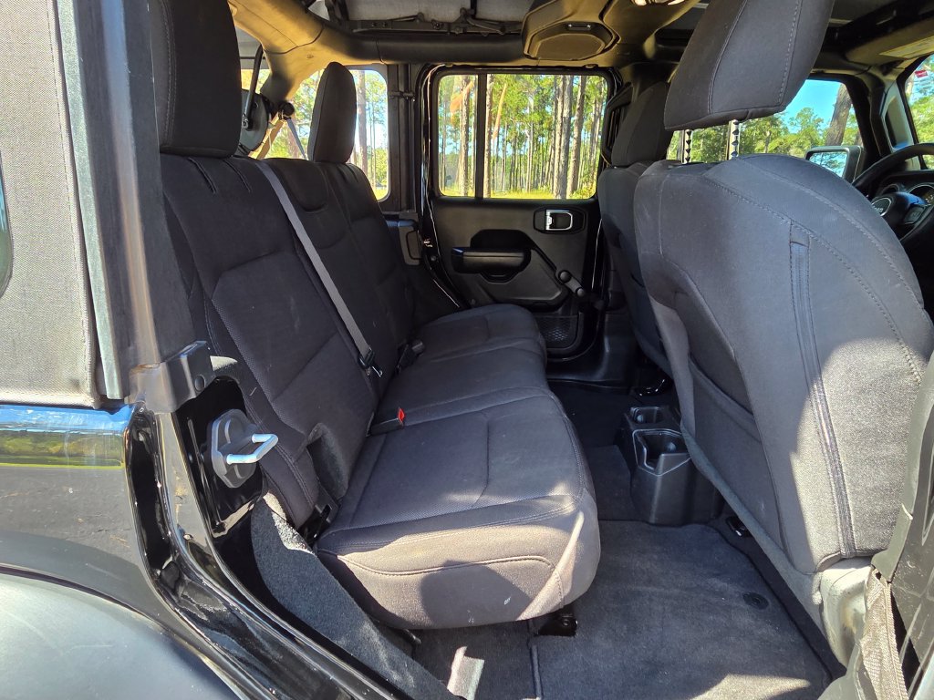 Used 2023 Jeep Wrangler Unlimited Sport AWD/4WD image 21