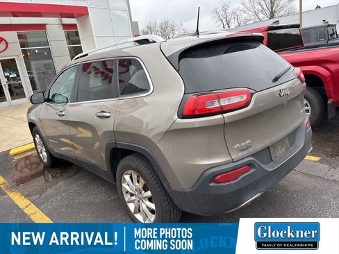 Used 2016 Jeep Cherokee Limited image 5