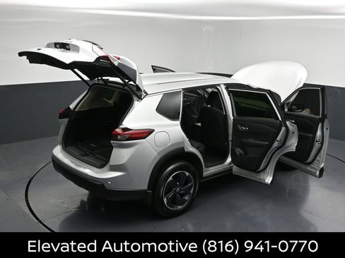Certified 2025 Nissan Rogue SV AWD/4WD image 32