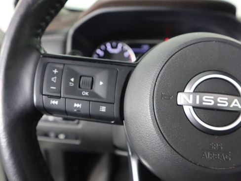 Used 2023 Nissan Rogue SL w/ SL Premium Package image 14