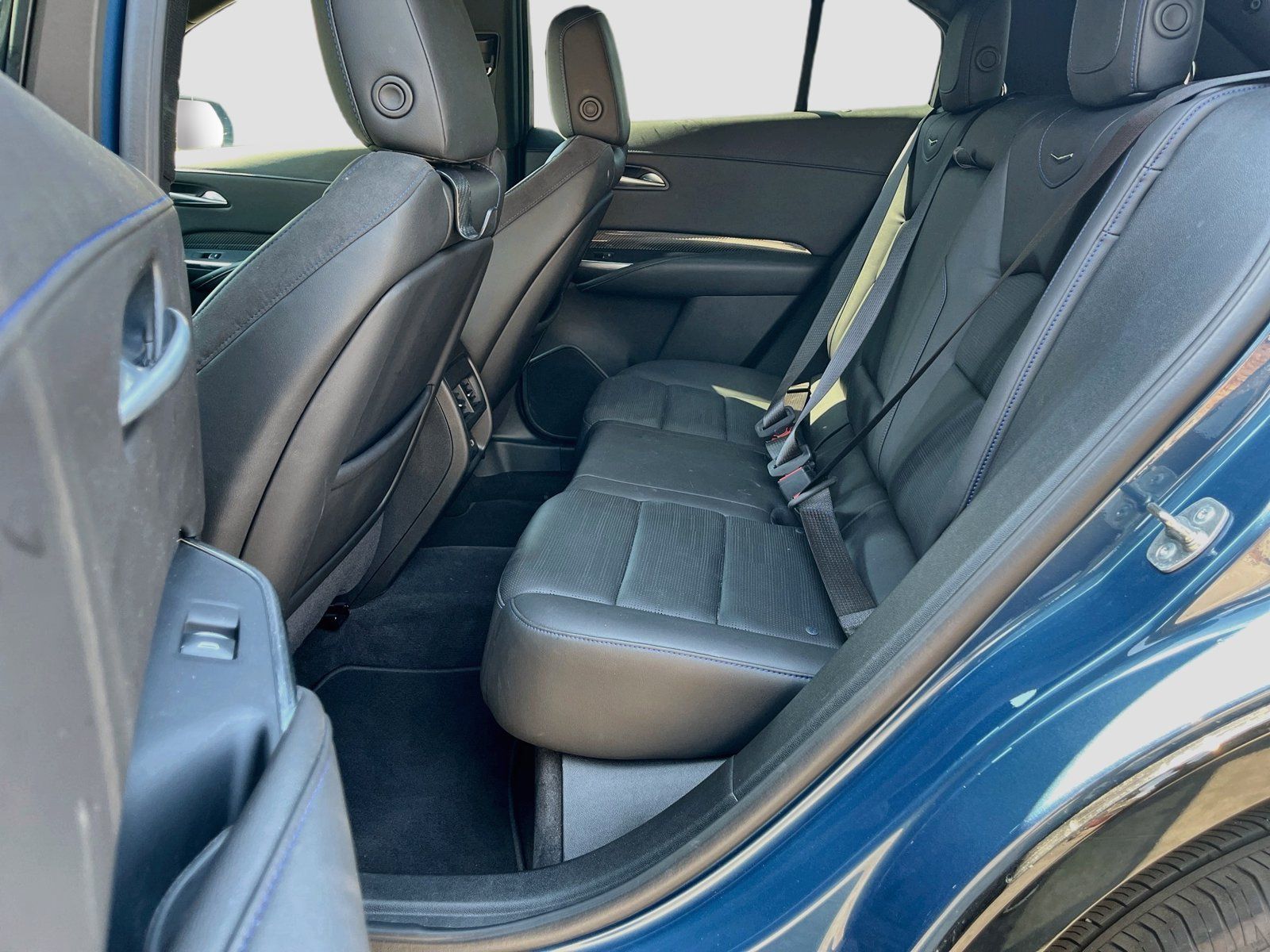 Used 2025 Cadillac XT4 Sport AWD/4WD image 26