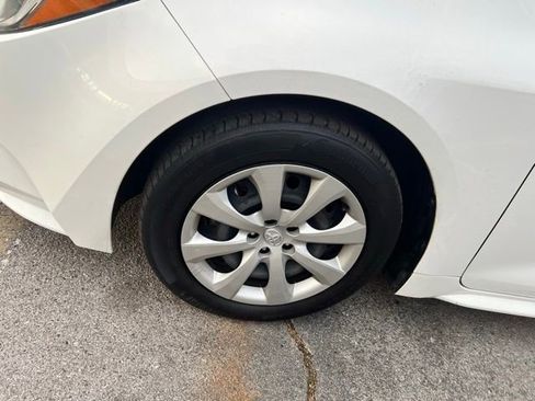 Used 2025 Toyota Corolla LE image 11