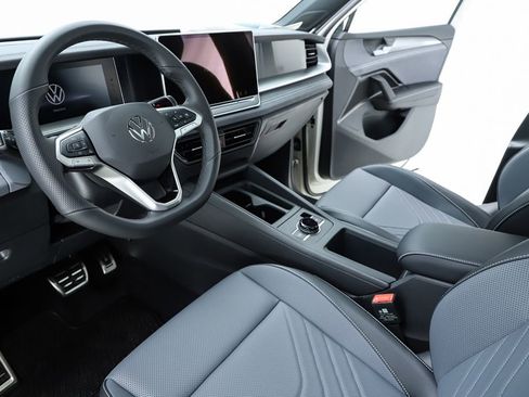 New 2026 Volkswagen Tiguan SE R-Line image 58