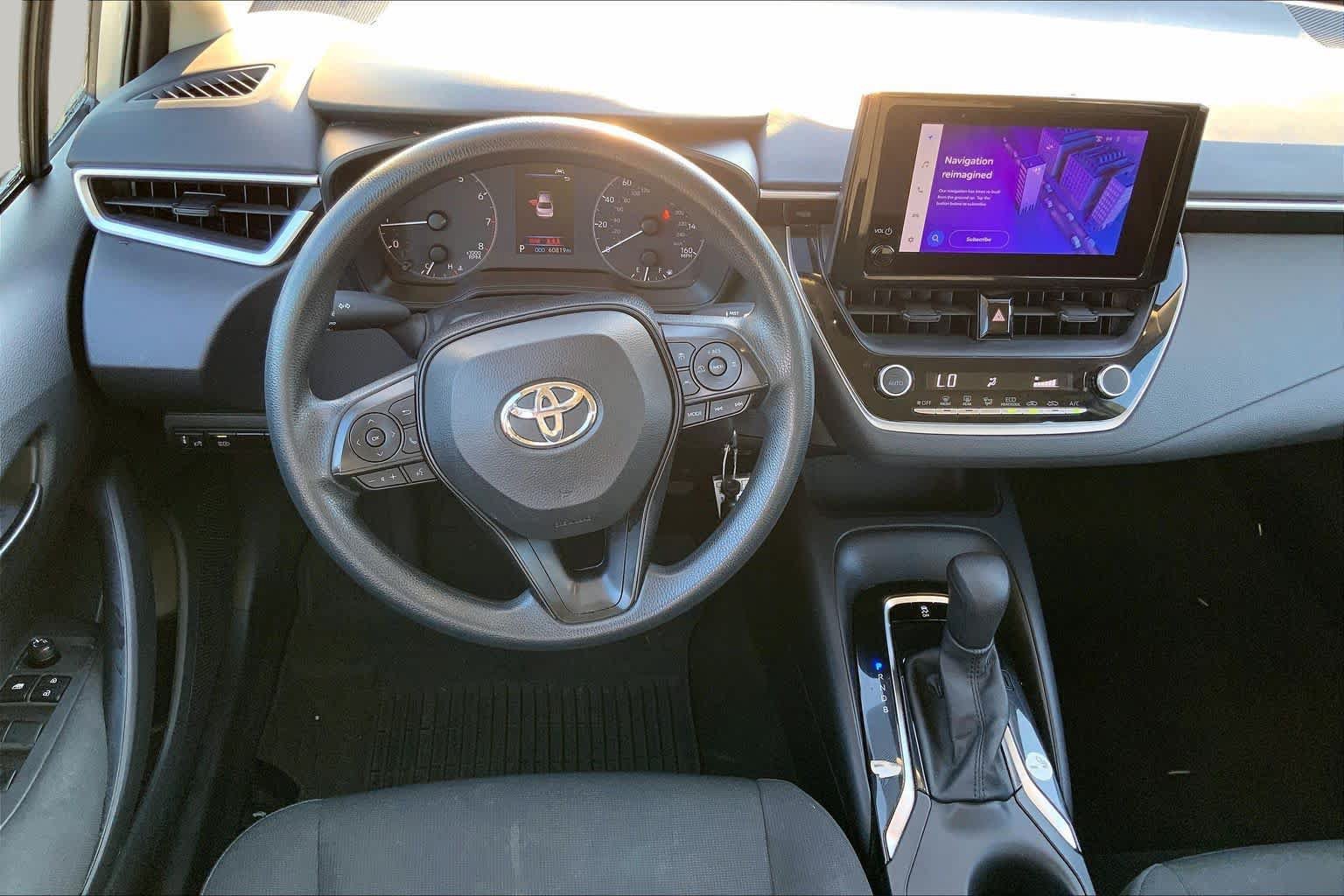 Used 2024 Toyota Corolla LE FWD image 6