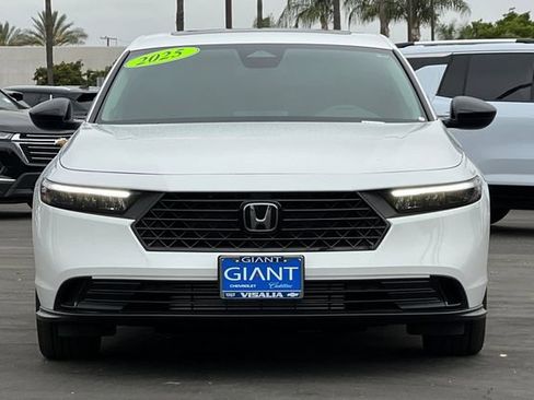 Used 2025 Honda Accord SE image 9