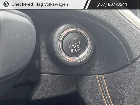 Used 2020 Subaru Crosstrek 2.0i Premium w/ Moonroof Package 2 AWD/4WD image 38