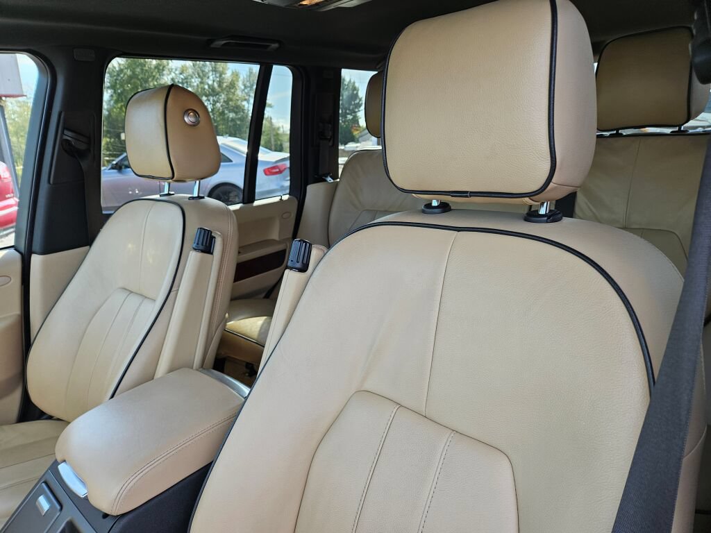Used 2012 Land Rover Range Rover HSE AWD/4WD image 13