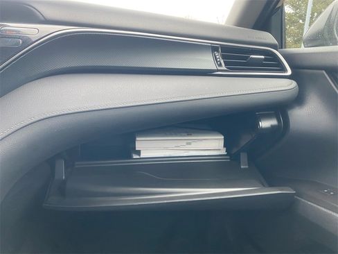 Used 2024 Toyota Camry SE image 25