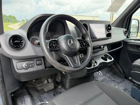 Used 2019 Mercedes-Benz Sprinter 170 image 24
