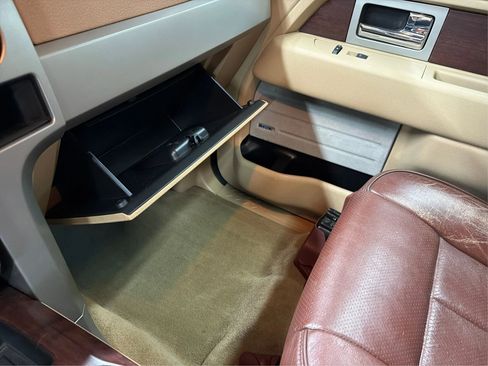 Used 2014 Ford F150 King Ranch w/ King Ranch Luxury Package image 28