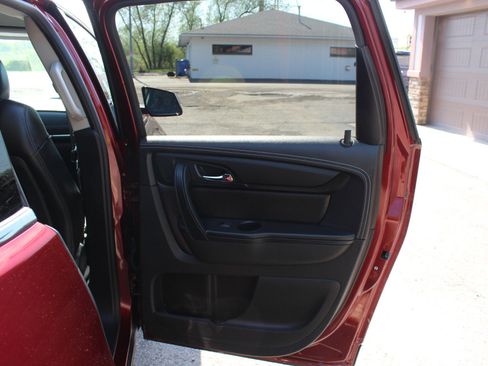 Used 2016 Chevrolet Traverse LT AWD/4WD image 38