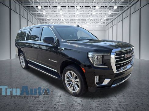 Used 2022 GMC Yukon XL SLT RWD image 1
