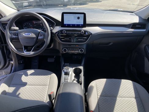 Used 2022 Ford Escape SE w/ SE Sport Appearance Package FWD image 21