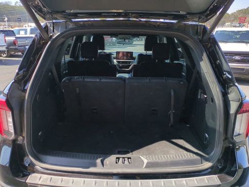 Used 2025 Ford Explorer ST-Line image 15