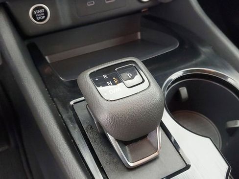 Used 2023 Nissan Rogue SV image 29