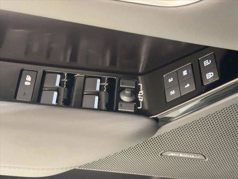 New 2026 Land Rover Range Rover Velar Dynamic SE AWD/4WD image 28