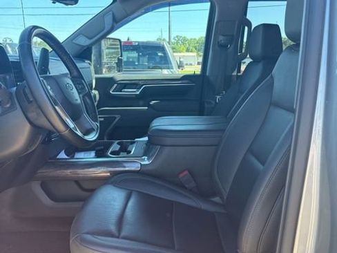 Used 2025 Chevrolet Silverado 2500 LTZ w/ Trail Boss Package AWD/4WD image 12