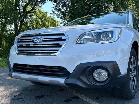Used 2016 Subaru Outback 2.5i Limited AWD/4WD image 9