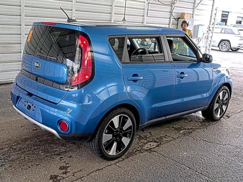 Used 2017 Kia Soul + w/ Designer's Package FWD image 6