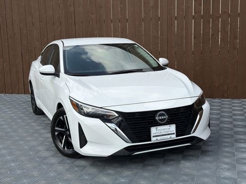 Used 2025 Nissan Sentra SV image 8