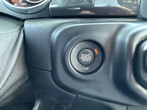 Used 2020 Jeep Wrangler Unlimited Sahara AWD/4WD image 25