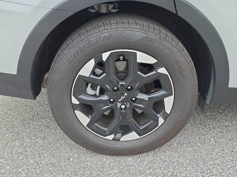 Certified 2025 Kia Sorento S FWD image 5
