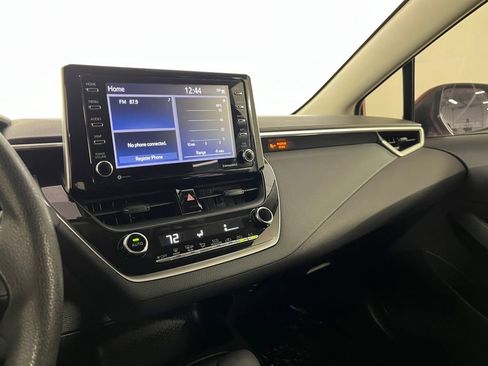 Used 2021 Toyota Corolla LE w/ Carpet Mat Package (TMS) image 27