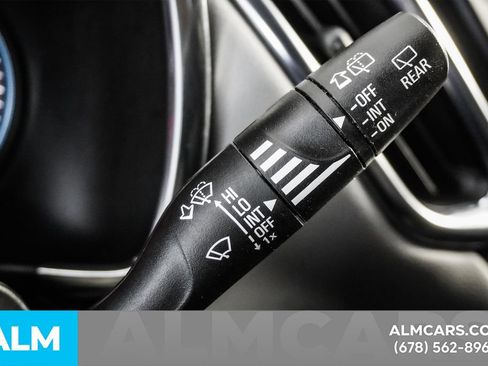 Used 2021 Chevrolet Equinox LT image 29