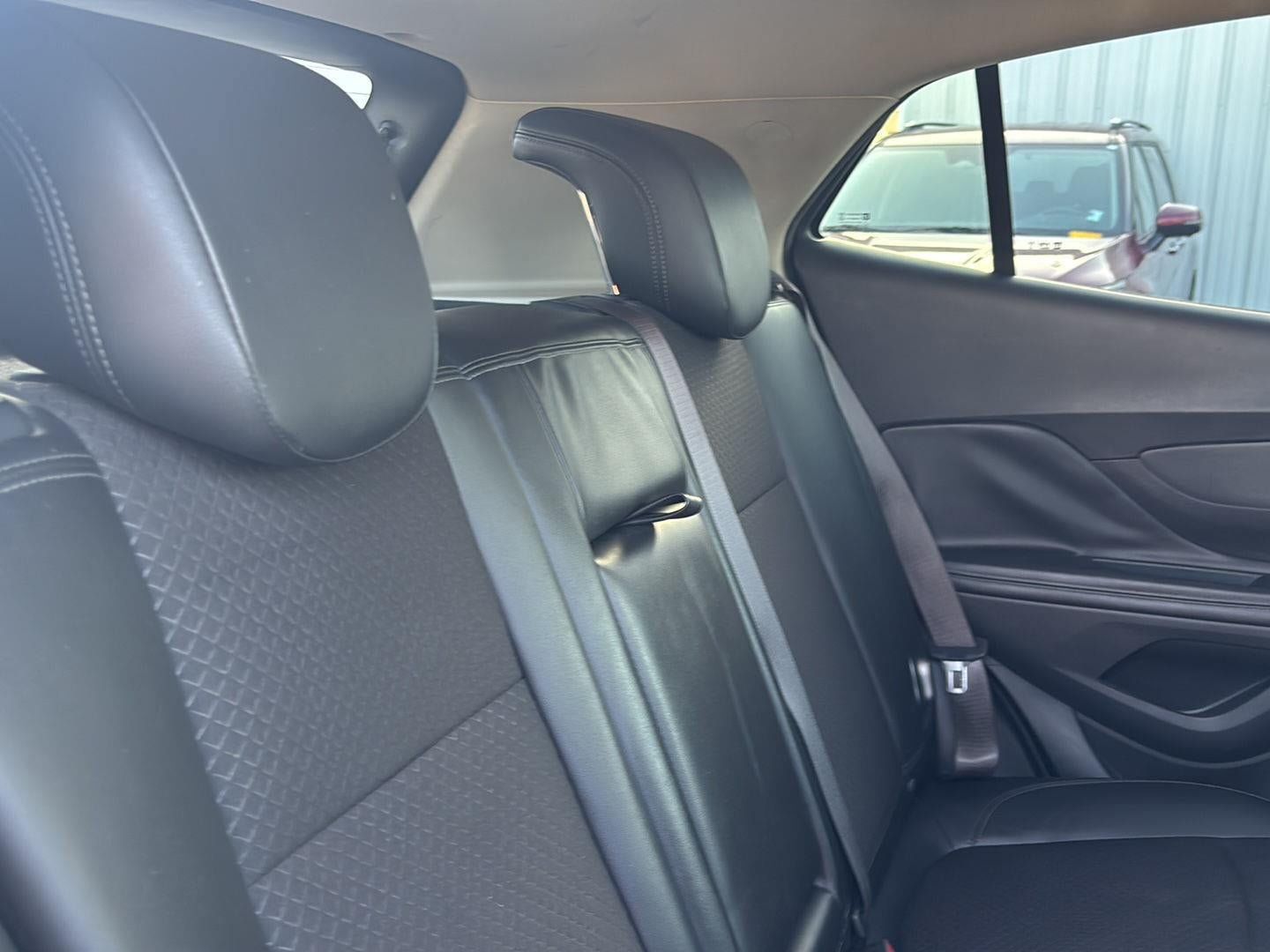 Used 2019 Buick Encore Preferred AWD/4WD image 23