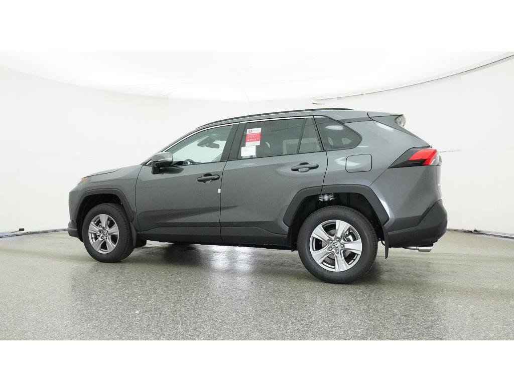 Used 2025 Toyota RAV4 XLE w/ Convenience Package FWD image 26